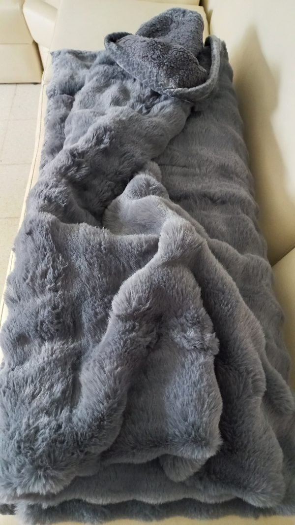 Manta Frazada Con PIEL Y Corderito Medida 2.00x2.20 M Más Bolso De Regalo