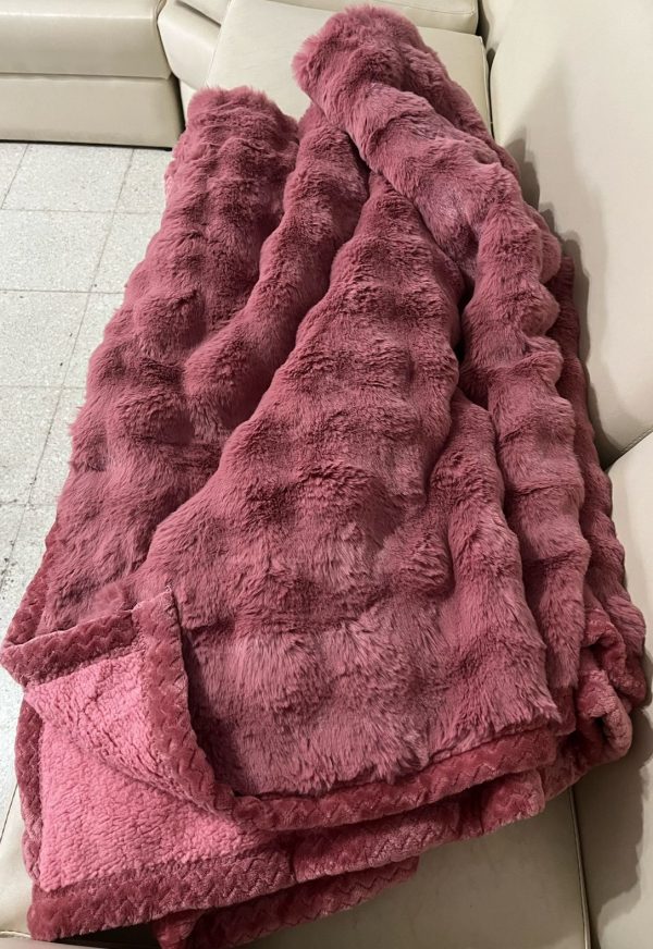 Manta Frazada Con PIEL Y Corderito Medida 2.00x2.20 M Más Bolso De Regalo