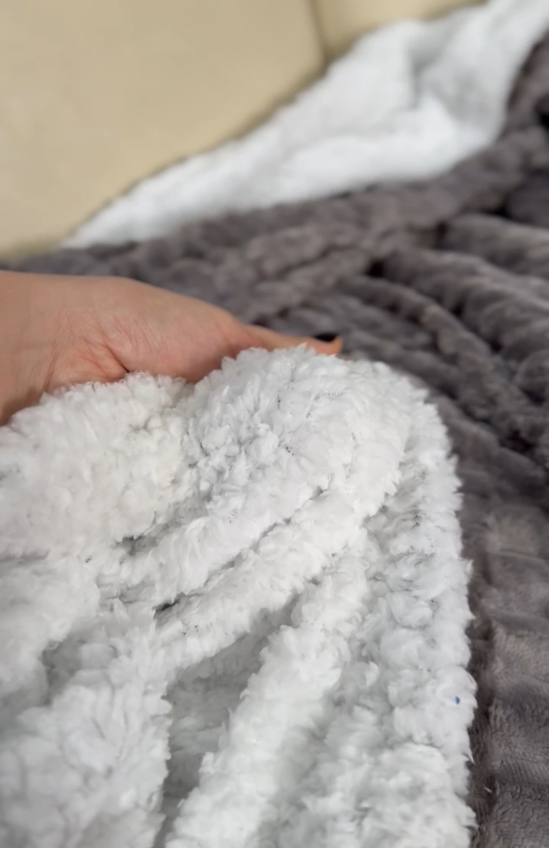 Frazada FLANNEL Con CORDERITO Super Suave Al Tacto Y Extra Liviana Medida King Size 2.50x2.70 M 1 Frazada FLANNEL Con CORDERITO Super Suave Al Tacto Y Extra Liviana Medida King Size 2.50x2.70 M