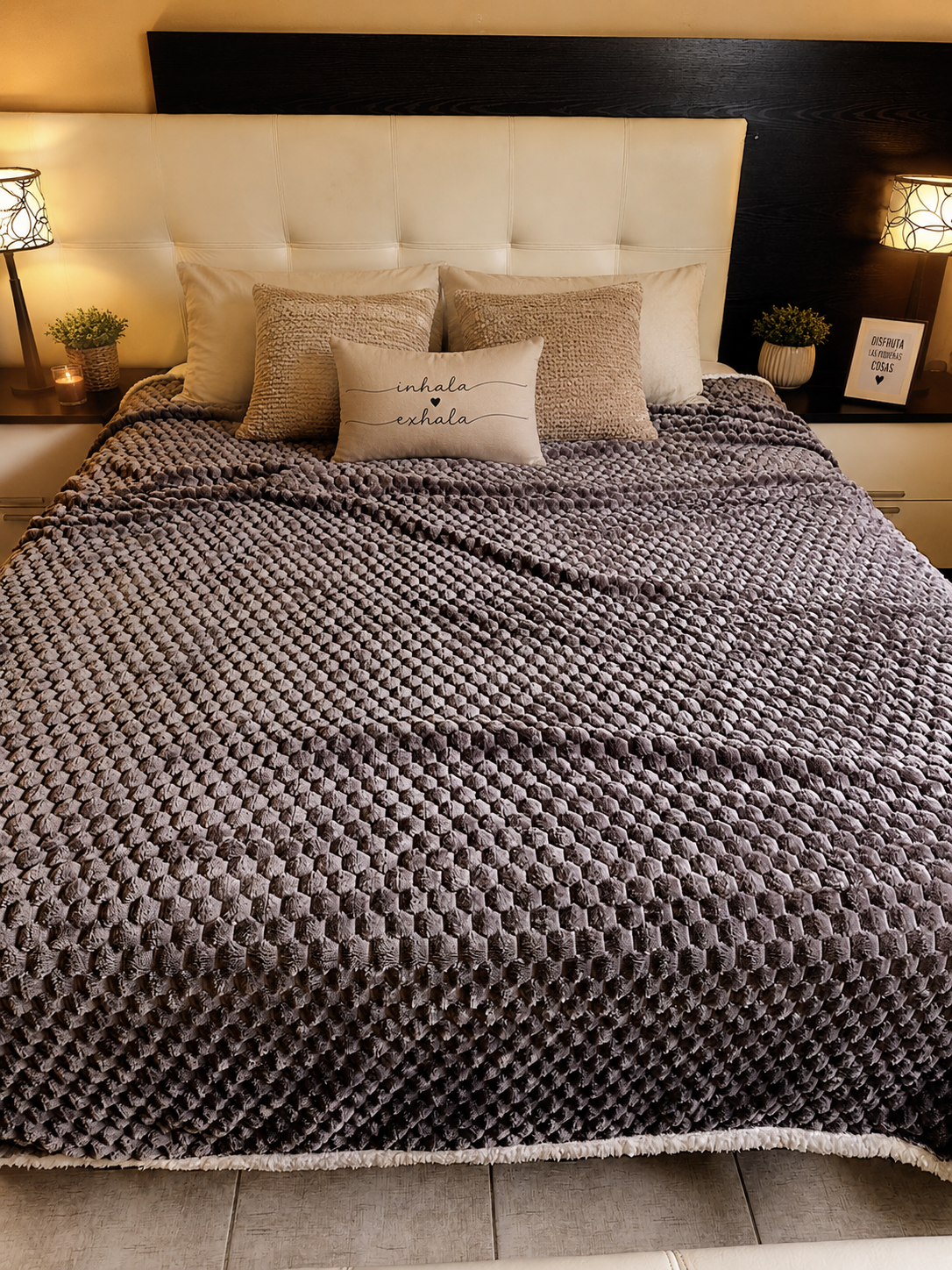 Frazada FLANNEL Con CORDERITO Super Suave Al Tacto Y Extra Liviana Medida King Size 2.50x2.70 M 6 Frazada FLANNEL Con CORDERITO Super Suave Al Tacto Y Extra Liviana Medida King Size 2.50x2.70 M - Imagen 6